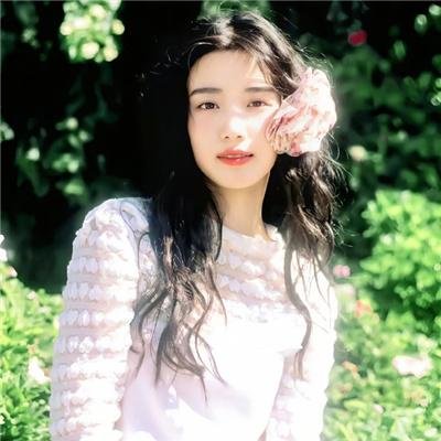 攀岩女孩儿